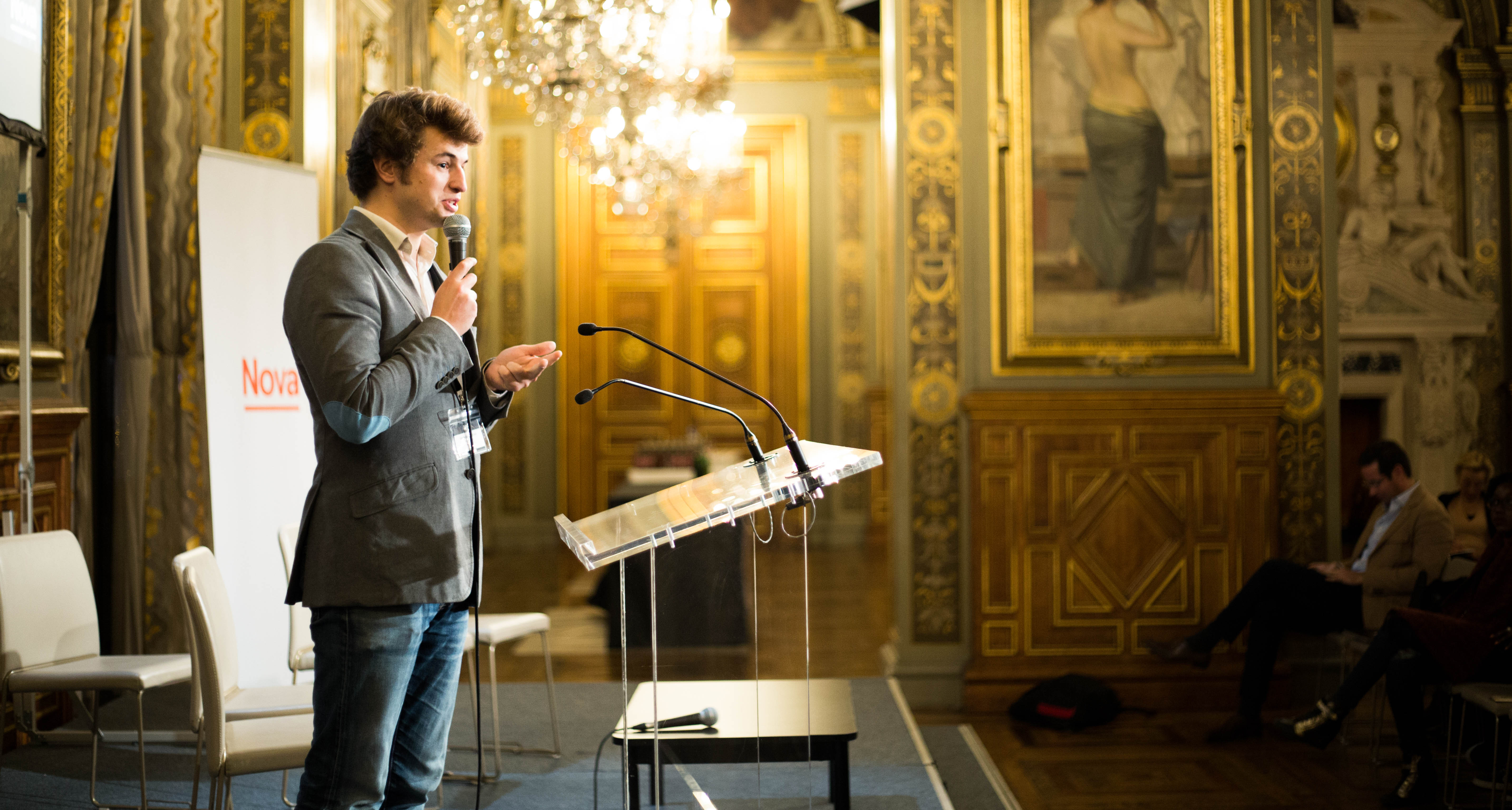 Intervention de Charles Puybasset lors du Nova Forum à l'Hôtel de Ville