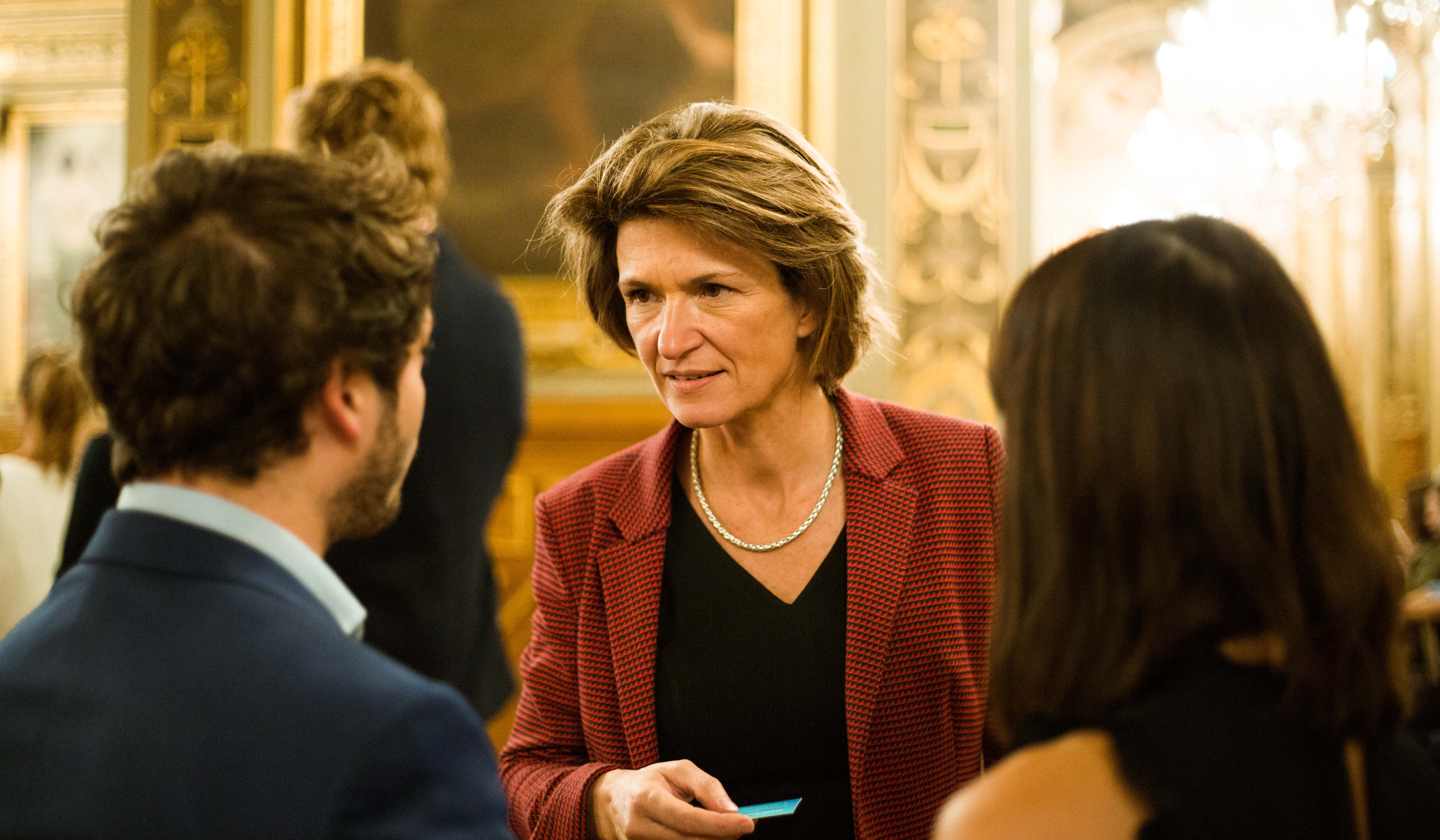 Discussions entre Isabelle Kocher la CEO d'Engie et des membres Nova
