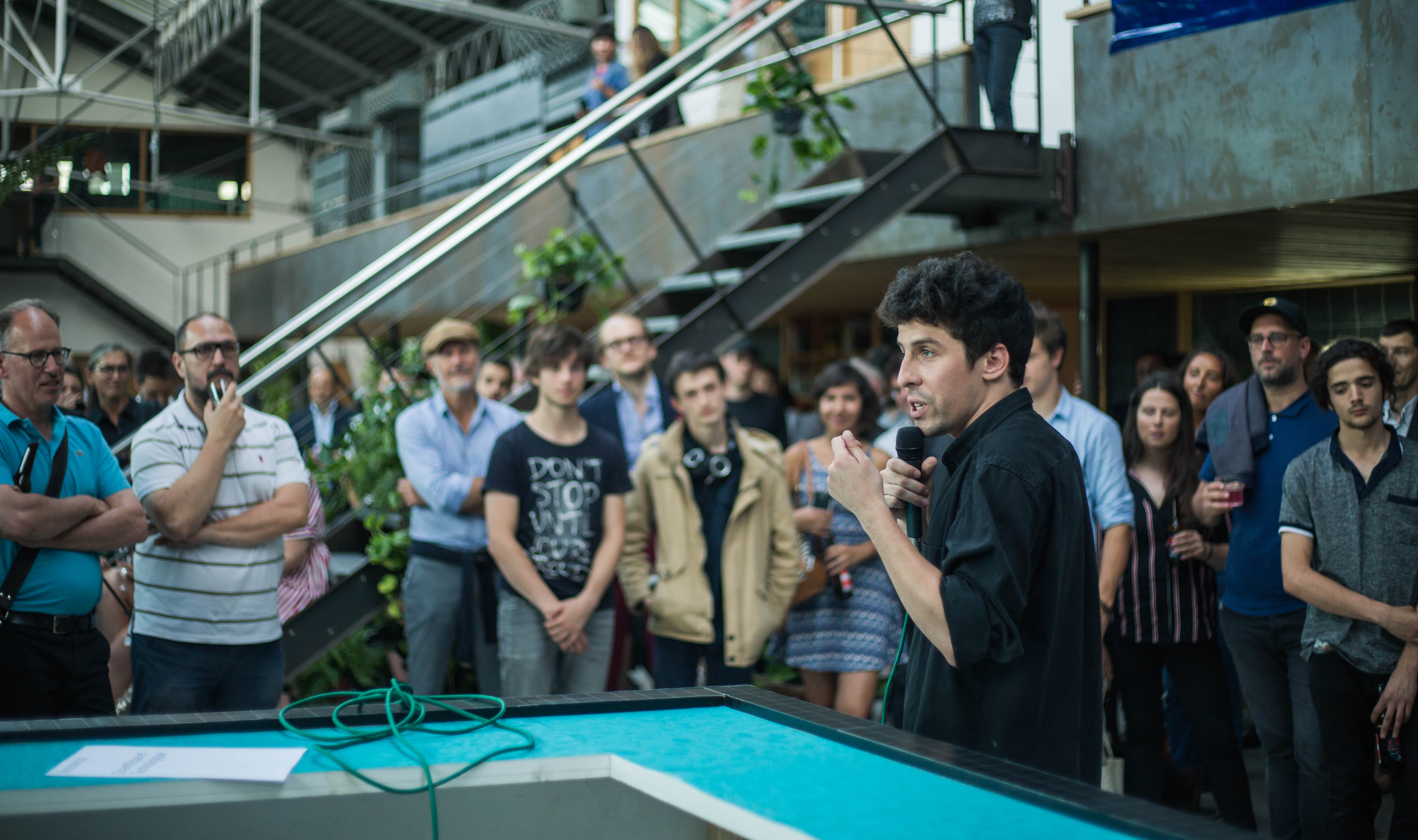 Paul Poupet lors du discours d'inauguration de la hacker-house Seed-Up