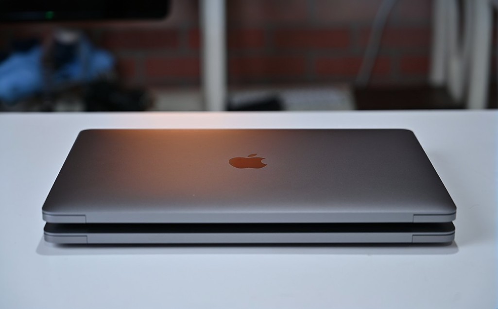Macbook Pro M1 vs M2 Comparision. Which Macbook pro to buy in 2023?