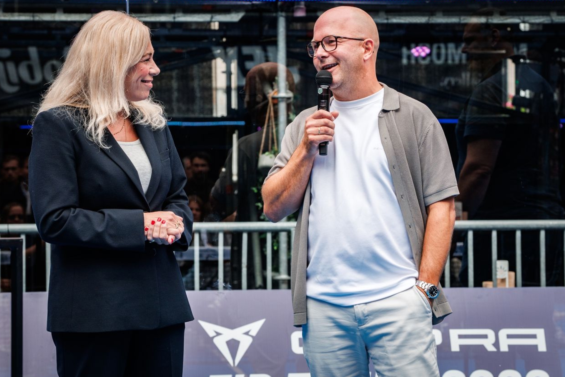 Jakko Slot tijdens persconferentie EK Padel in Zwolle