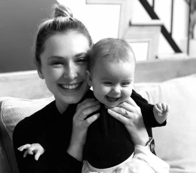 Elly Spyres With The Little Daughter.
