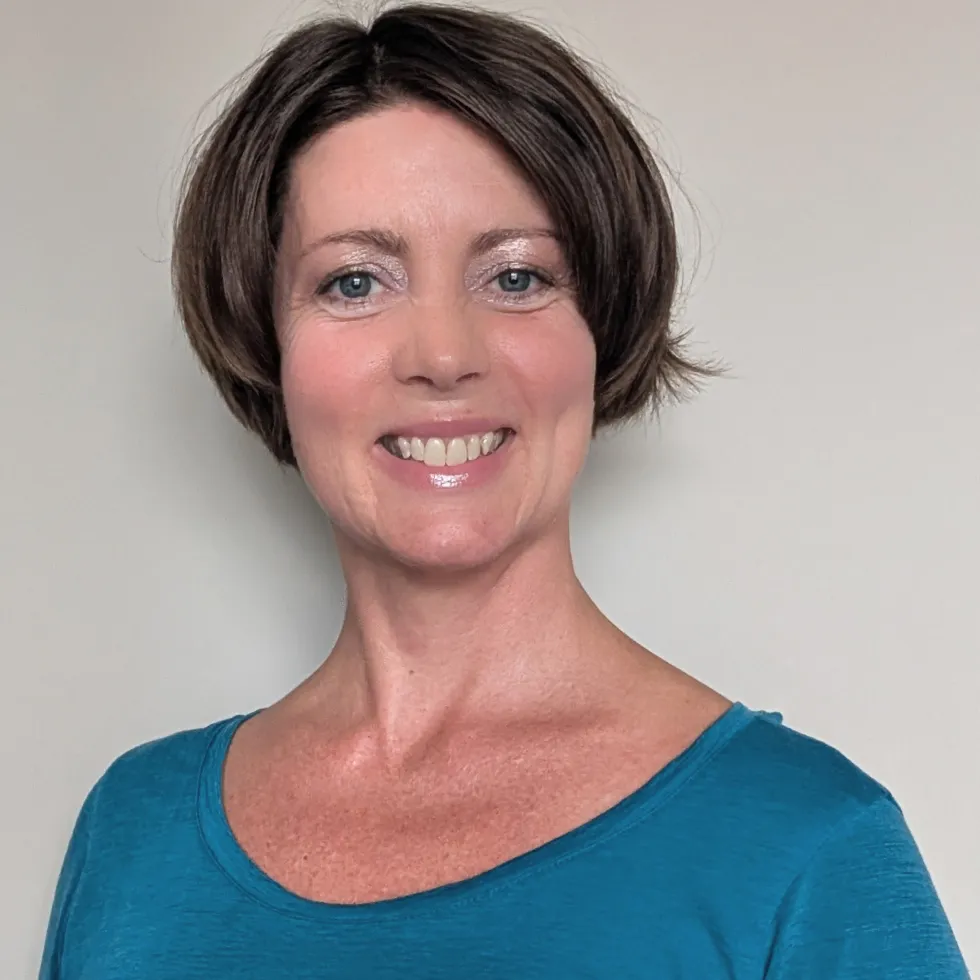 Lynn Marie Hemera headshot.