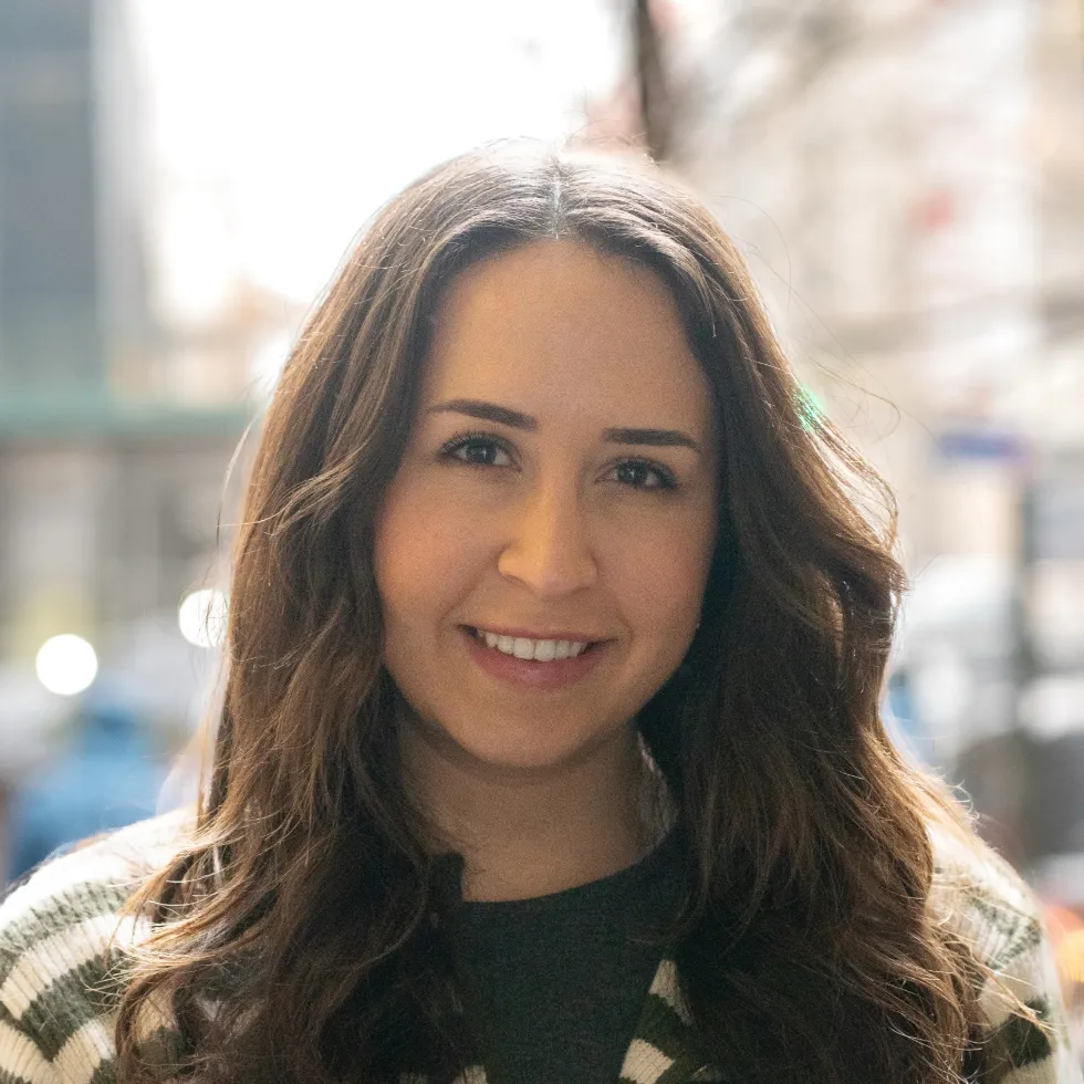 Ceren Acik headshot.