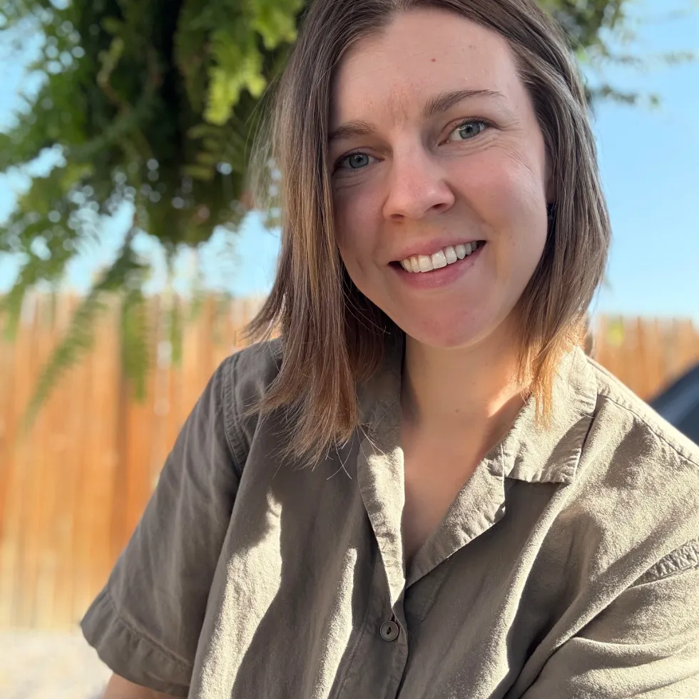 Heather Yadon headshot.