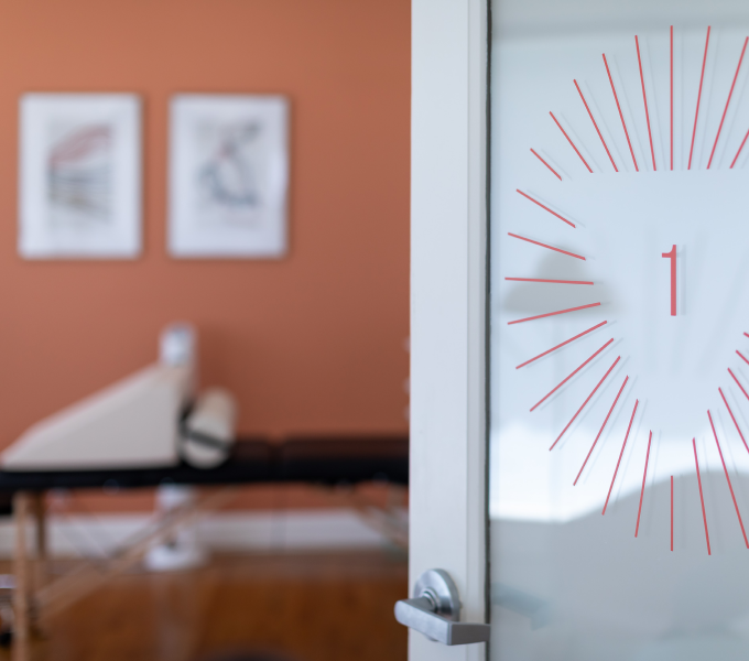 What to expect at Origin Physical Therapy represented by clinic room