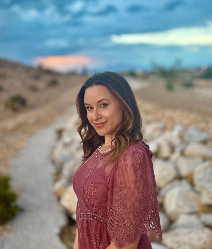 Joelle Pinjuv-Turney headshot.