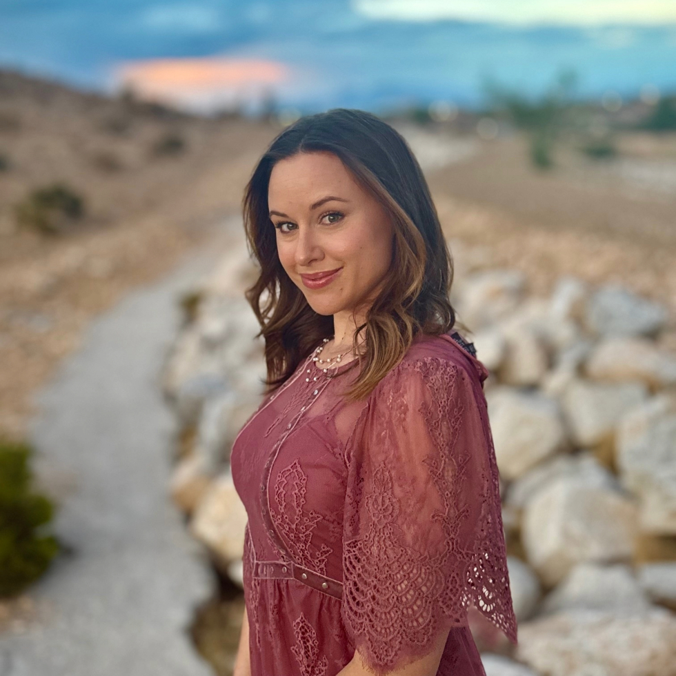 Joelle Pinjuv-Turney headshot.