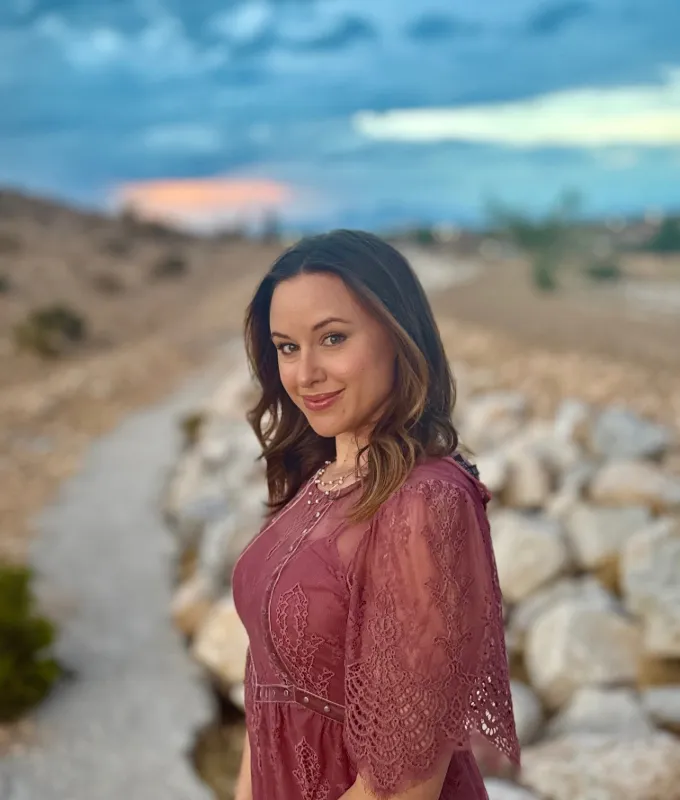 Joelle Pinjuv-Turney headshot.