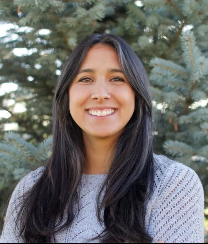 Janelle Gibson headshot.