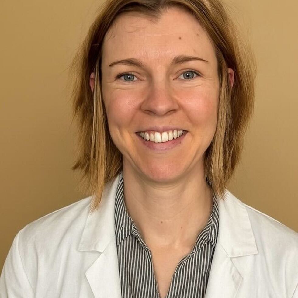 Heather Yadon headshot.