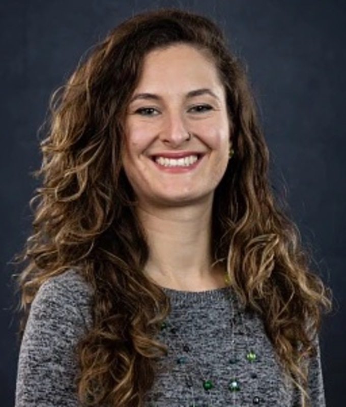 Arielle Raguine headshot.