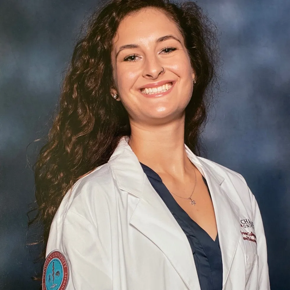 Arielle Raguine headshot.