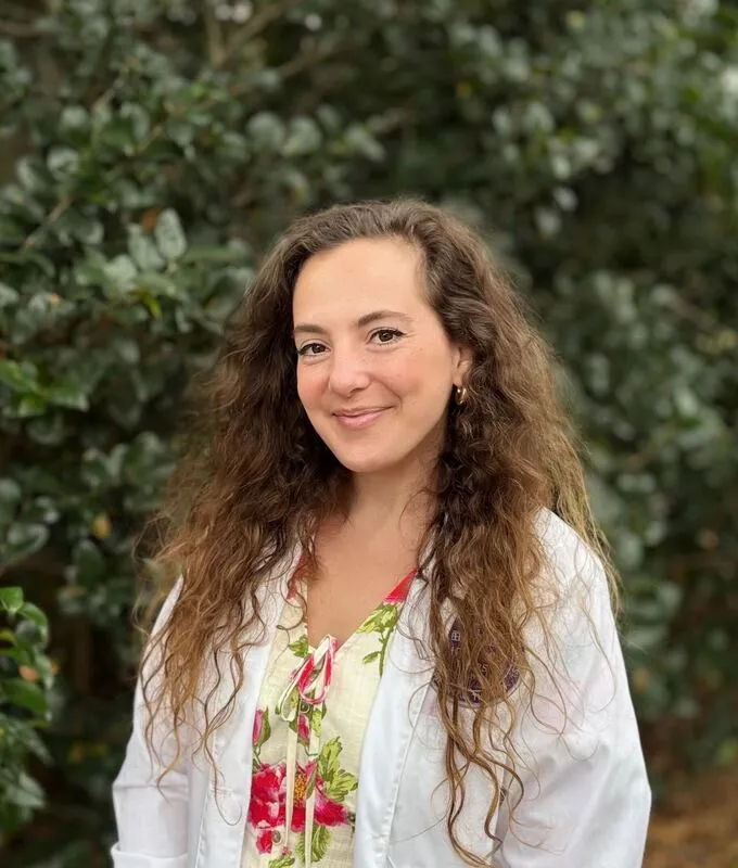 Claire Wilson headshot.