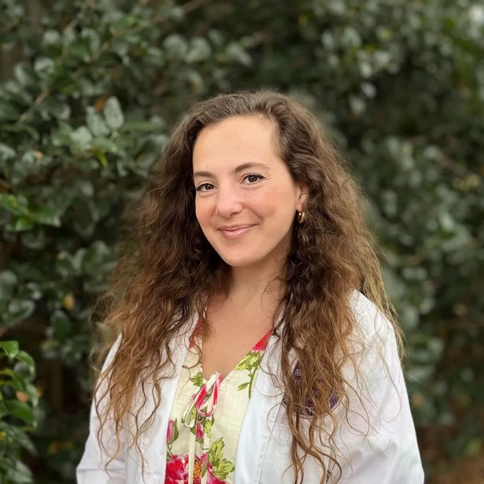 Claire Wilson headshot.