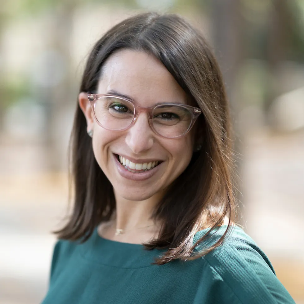 Michelle Thomas headshot.