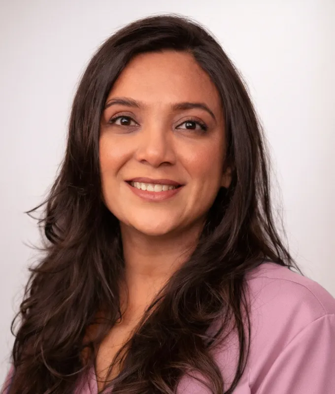 Aditi Shah headshot.