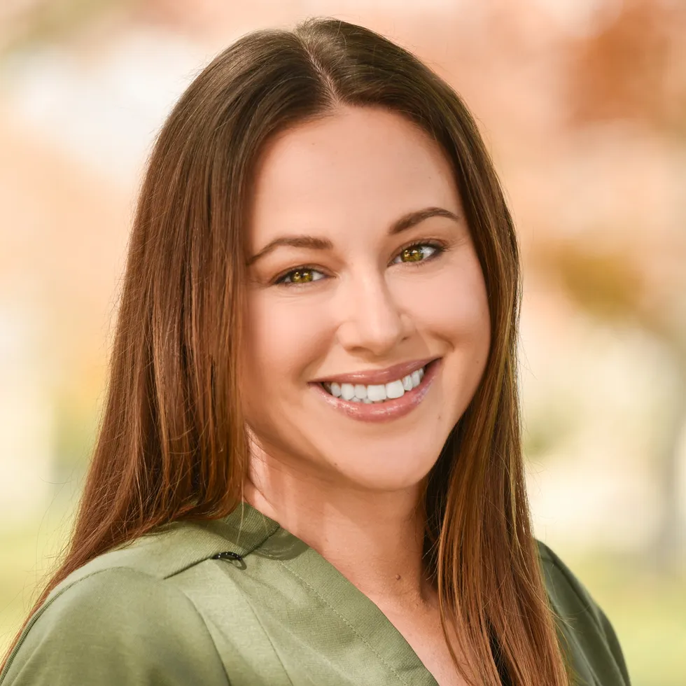 Joelle Pinjuv-Turney headshot.