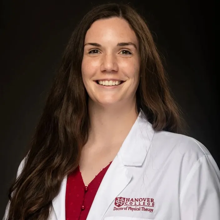 Samantha Hale headshot.