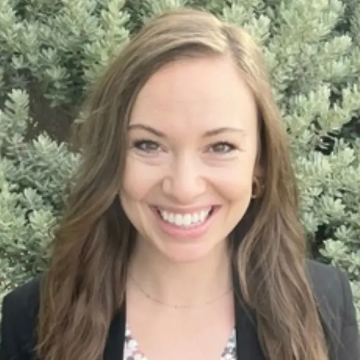 Rebecka Childs headshot.