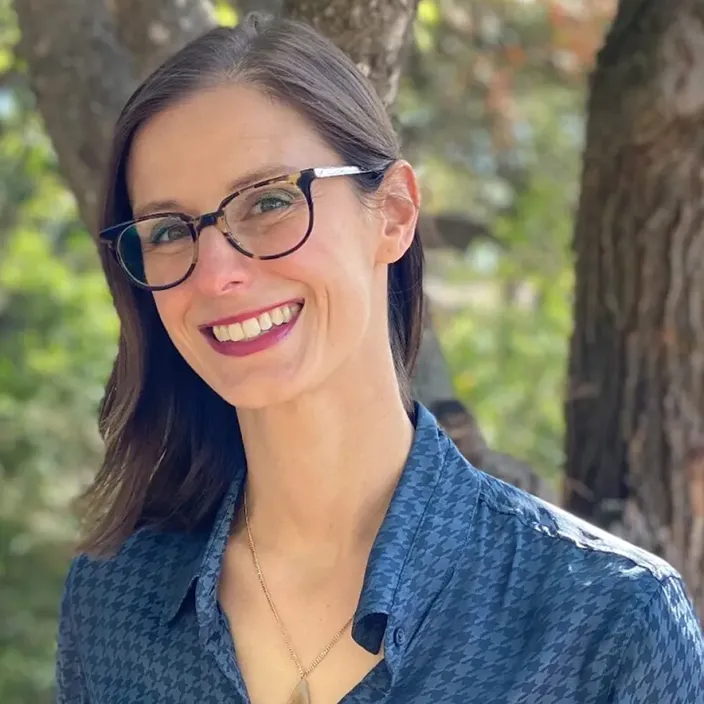 Christina McGee headshot.