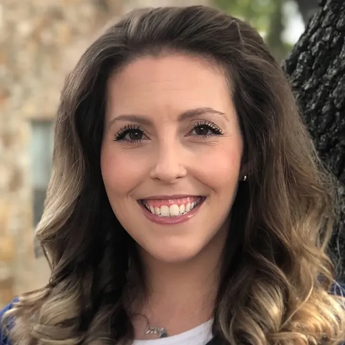Krista Turner headshot.