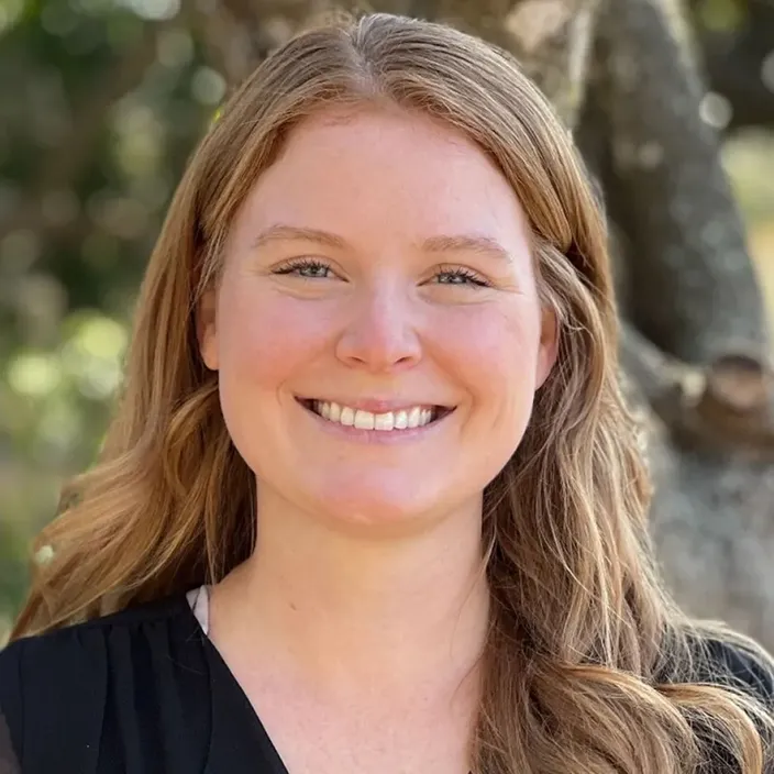 Makenzie Cochran headshot.