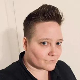 Robin Zabiegalski headshot.