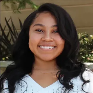 Sydney Jamison headshot.