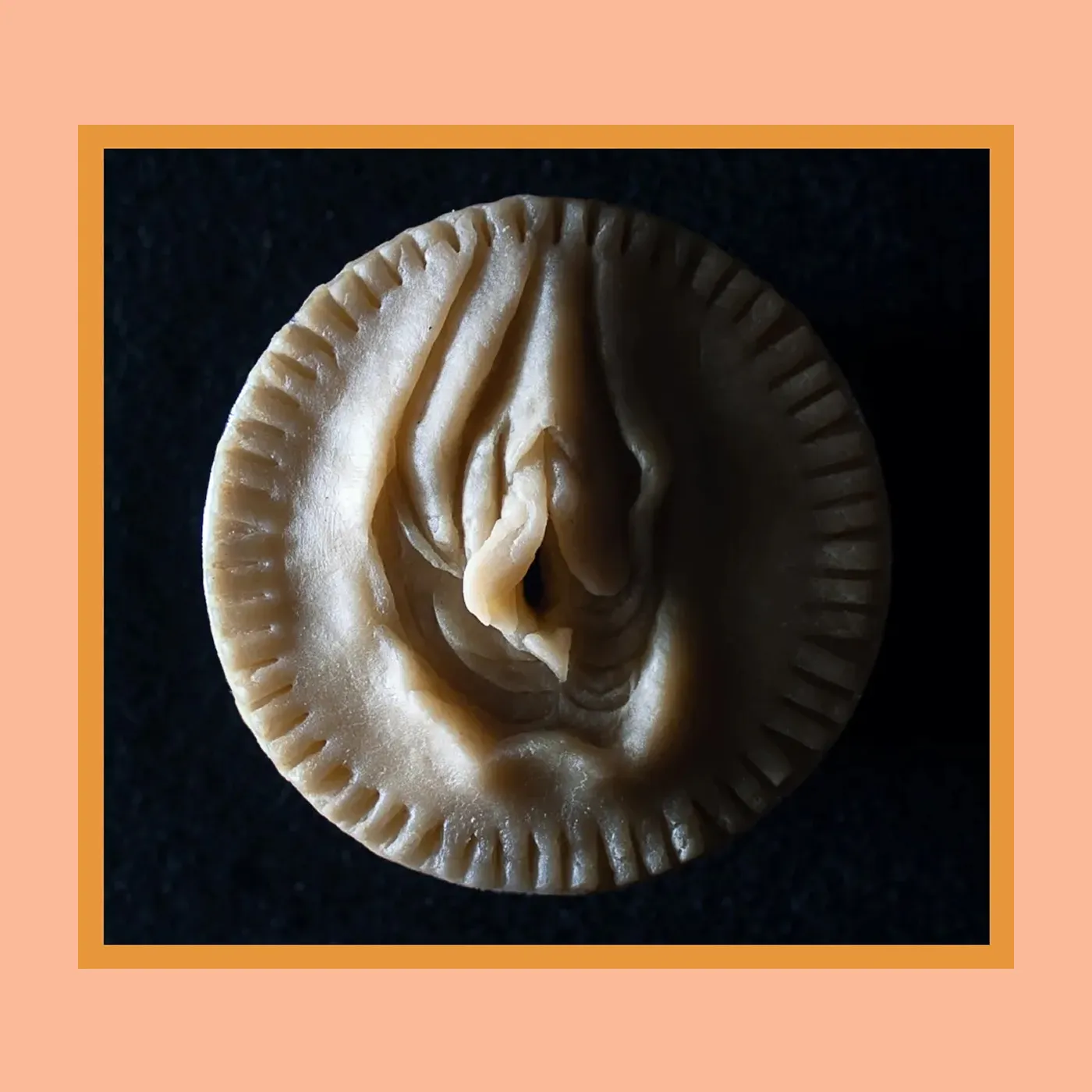 A vulva pie by Mikel Iberra.