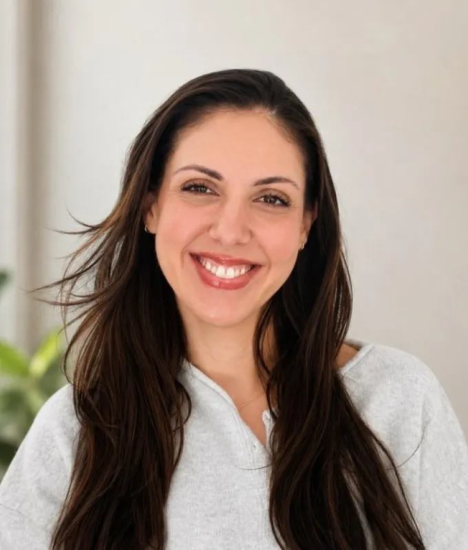 April Fetsko headshot.