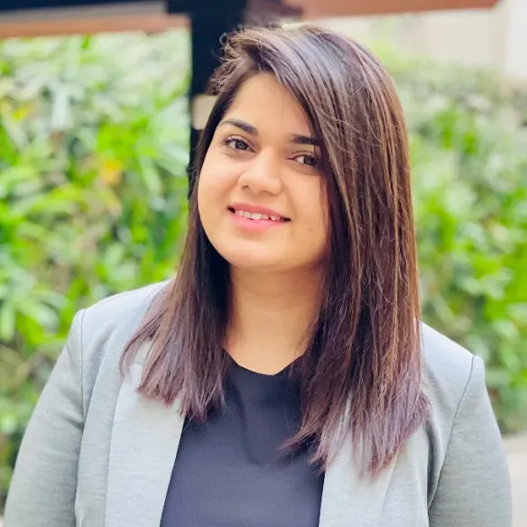 Paaneri Jethwa headshot.