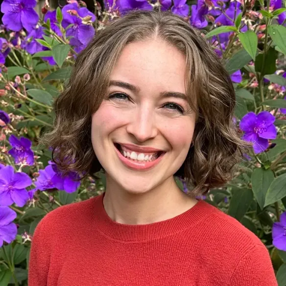 Alexis Petty headshot.