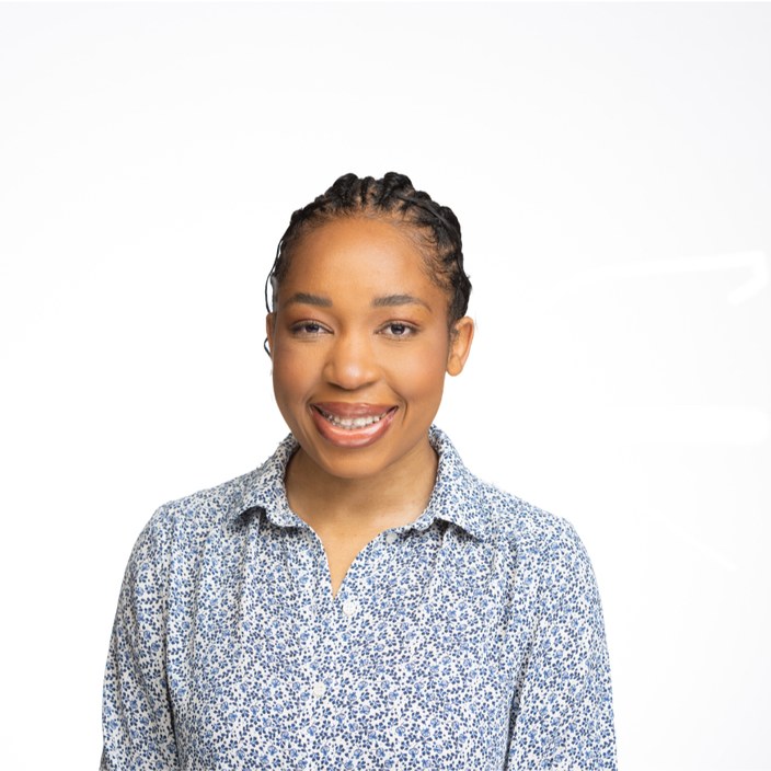 Ezinne Nwadiogu headshot.