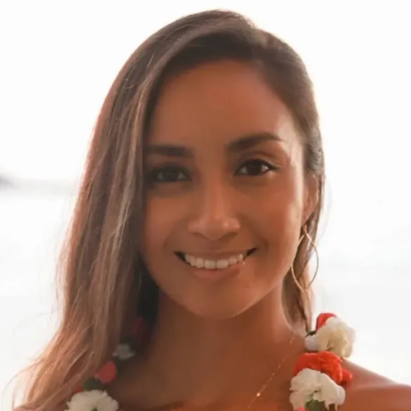 Myra Marfori headshot.