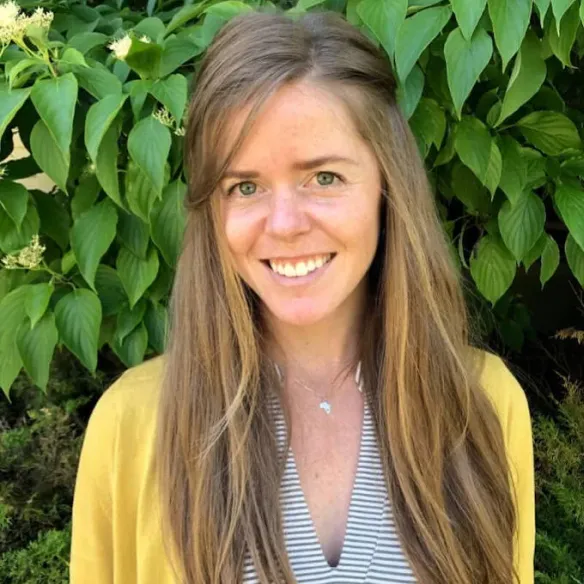 Allison Molnar headshot.