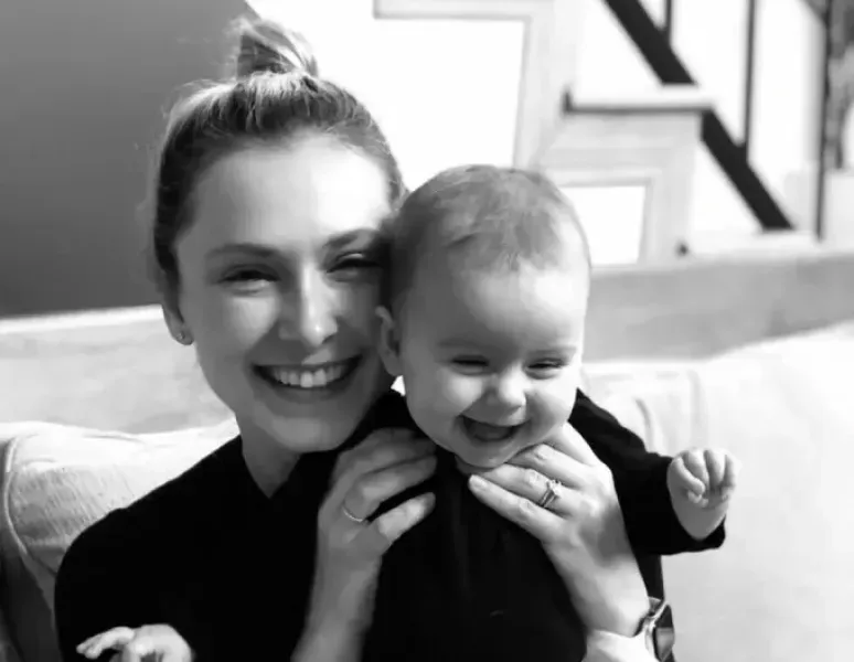 Elly Spyres With The Little Daughter.