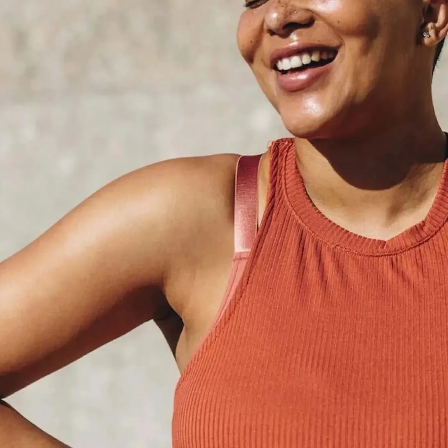 A body positive image of an individual with vaginal anatomy for an article that explains what pelvic floor physical therapy is.