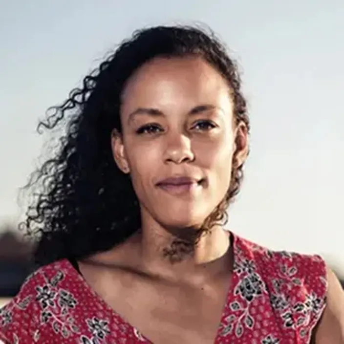 Roma Van der Walt headshot.