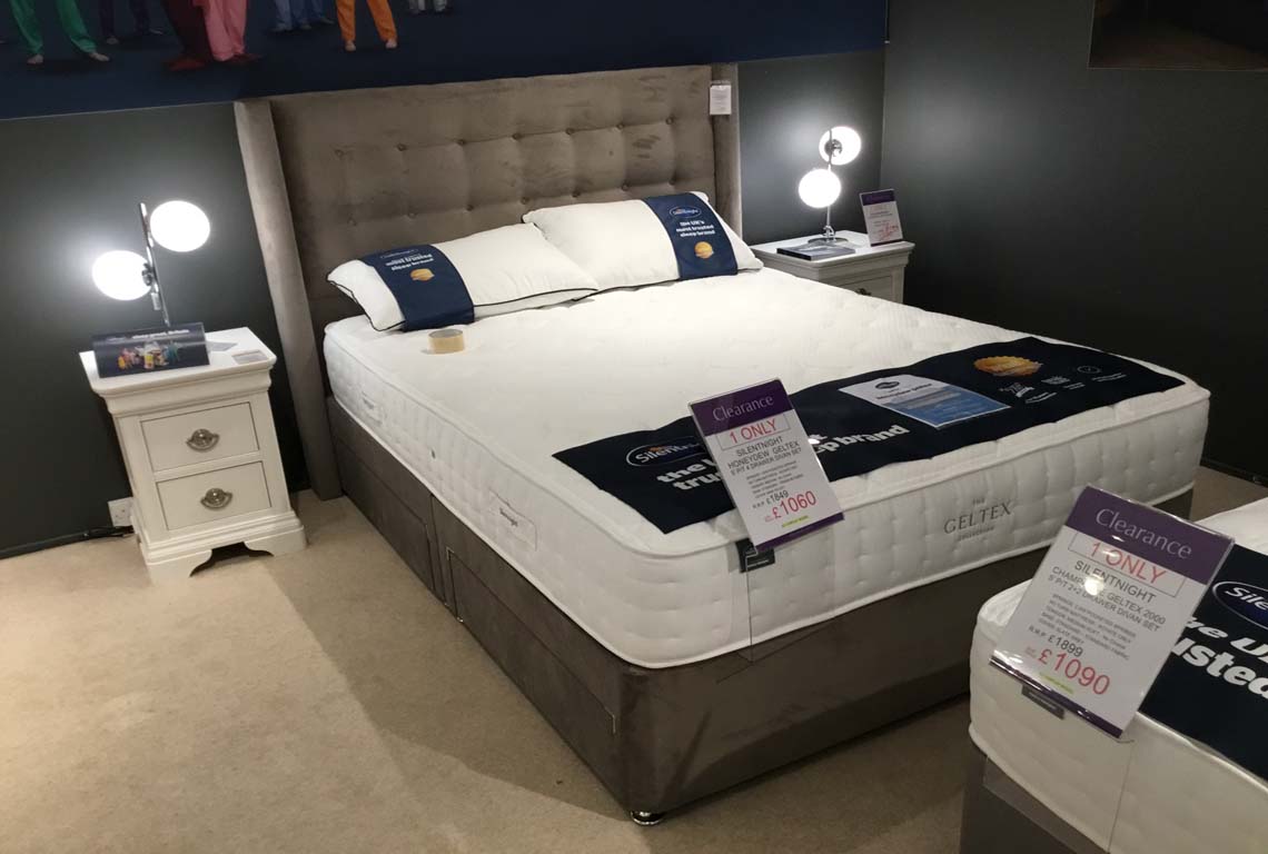 Silentnight Honeydew Geltex 5' P/T 4 Drawer Divan Set