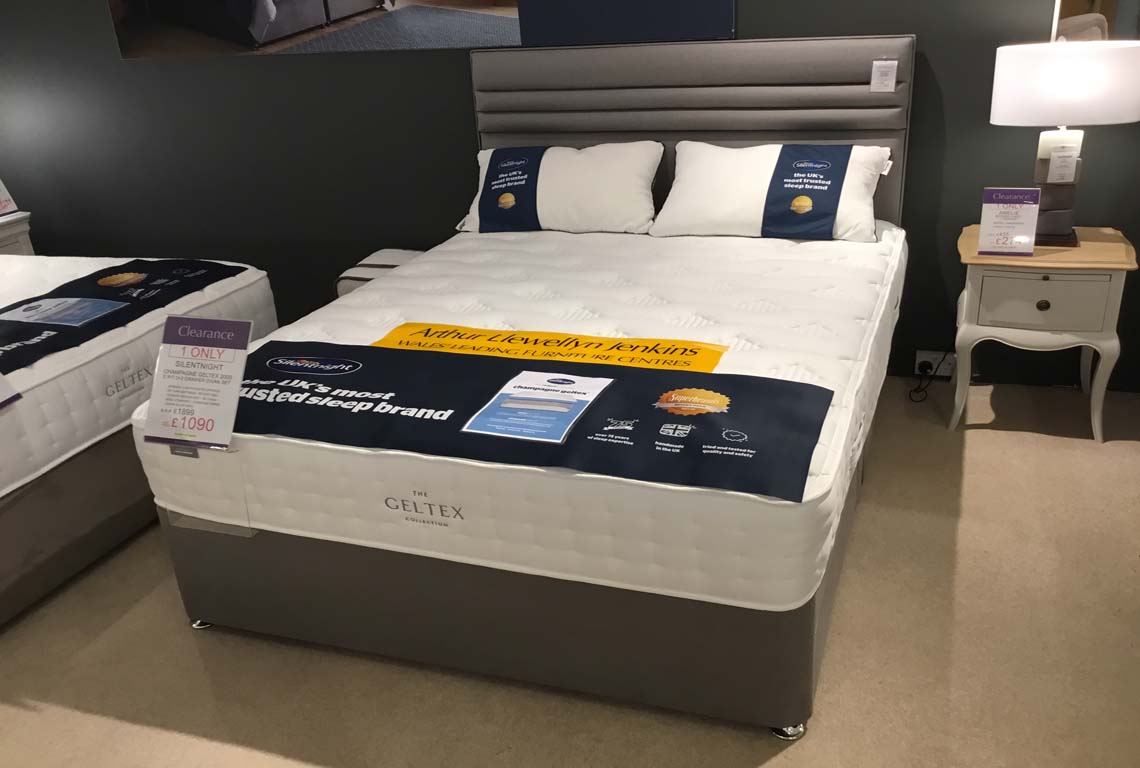 Silentnight Champagne Geltex 2000 5' P/T 2+2 Drawer Divan Set
