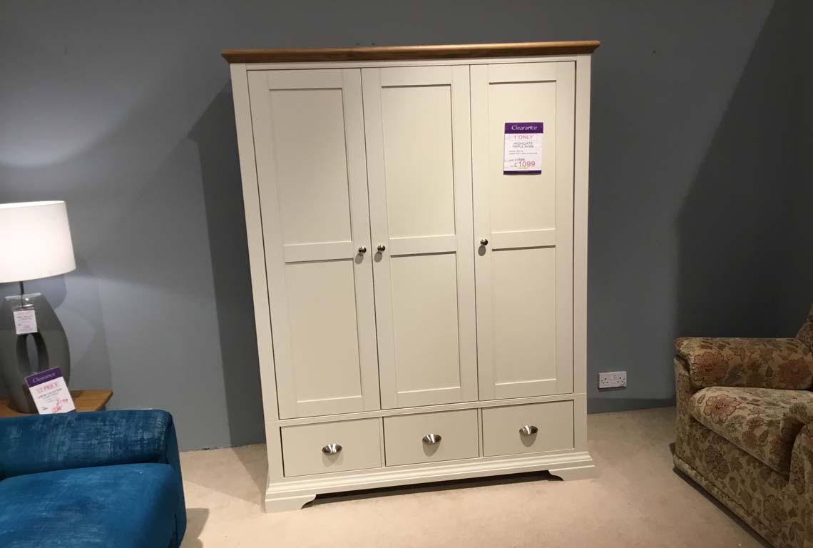 Highgate Triple Robe