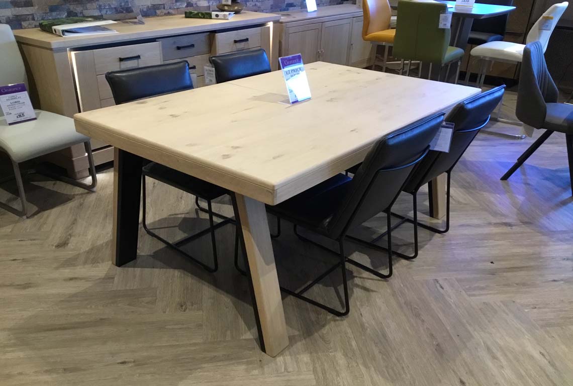 Dublin Extending Dining Table with 'T' Leg Base