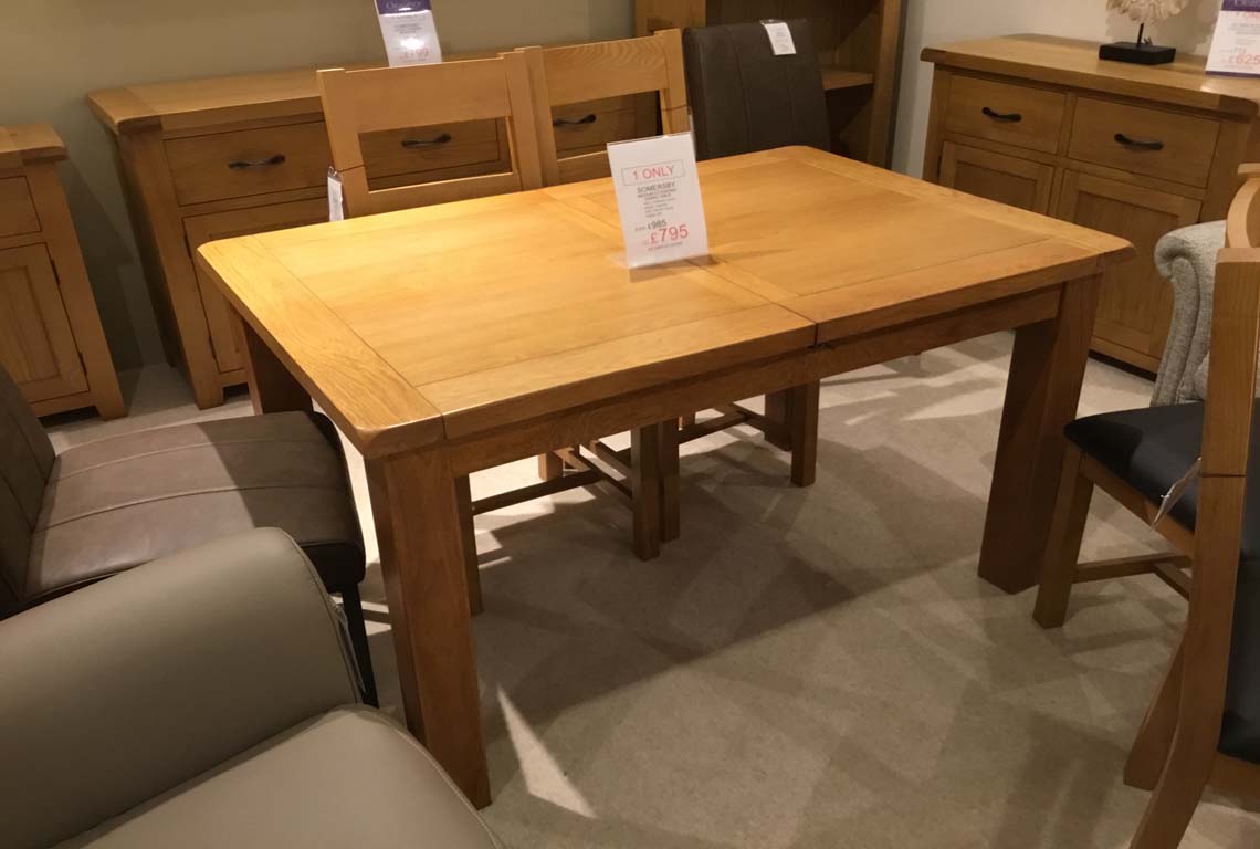 Somersby Medium Extending Dining Table