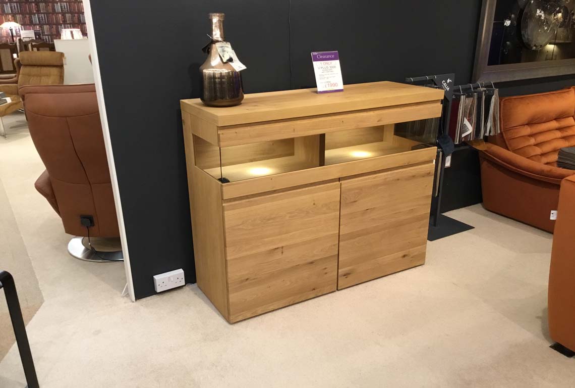 V Plus 3000 Sideboard with Lighting