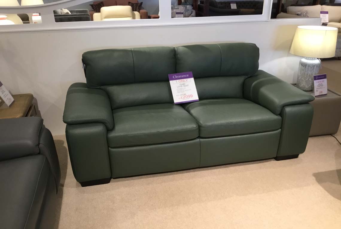 Gabi Loveseat