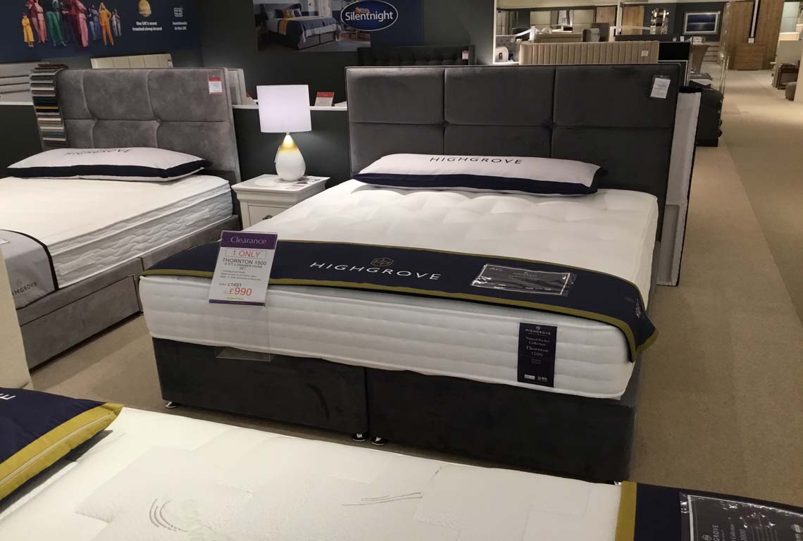 Thornton 1500 6' P/T 2 Drawer Divan Set