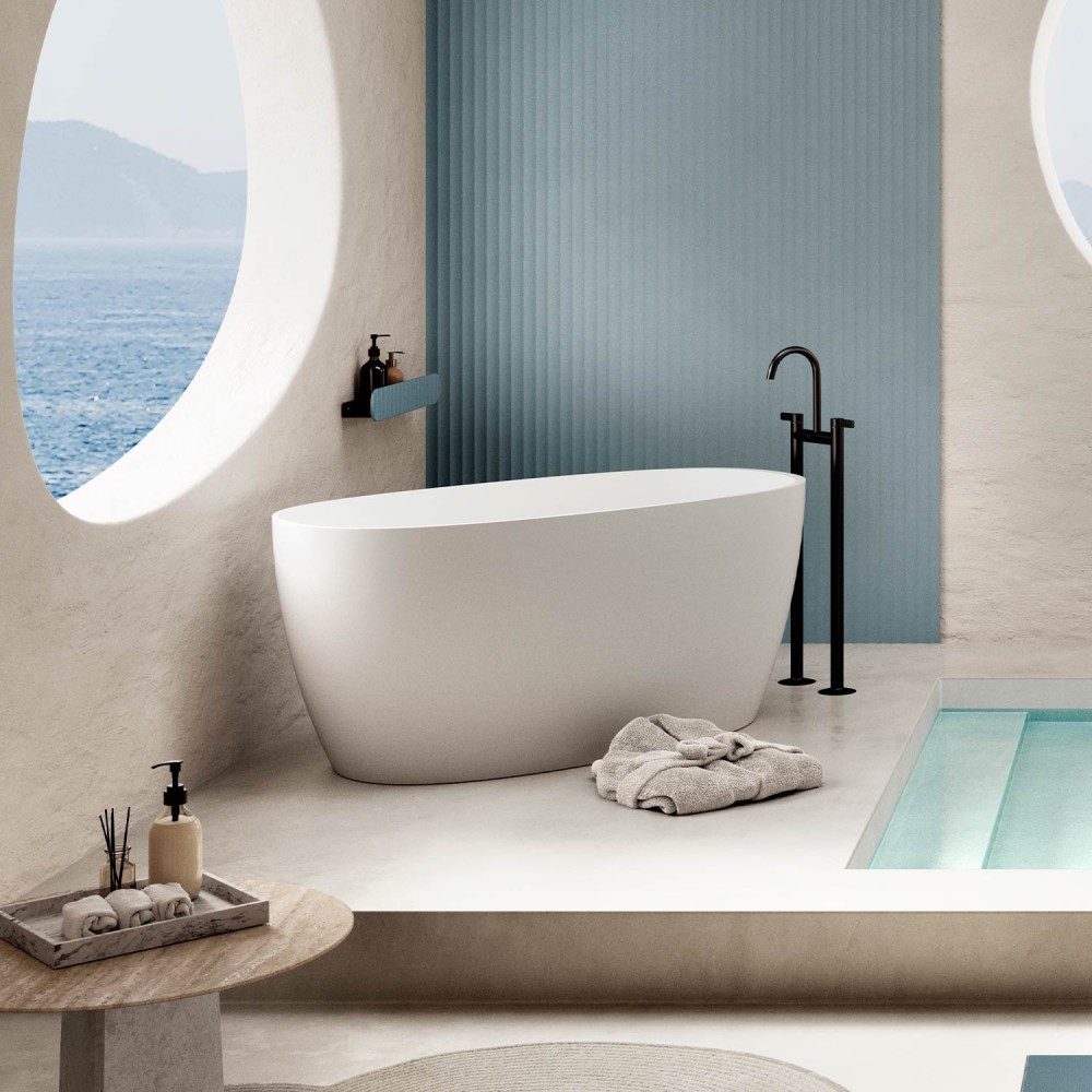 Bañera Yura de Acquabella en ambiente de baño