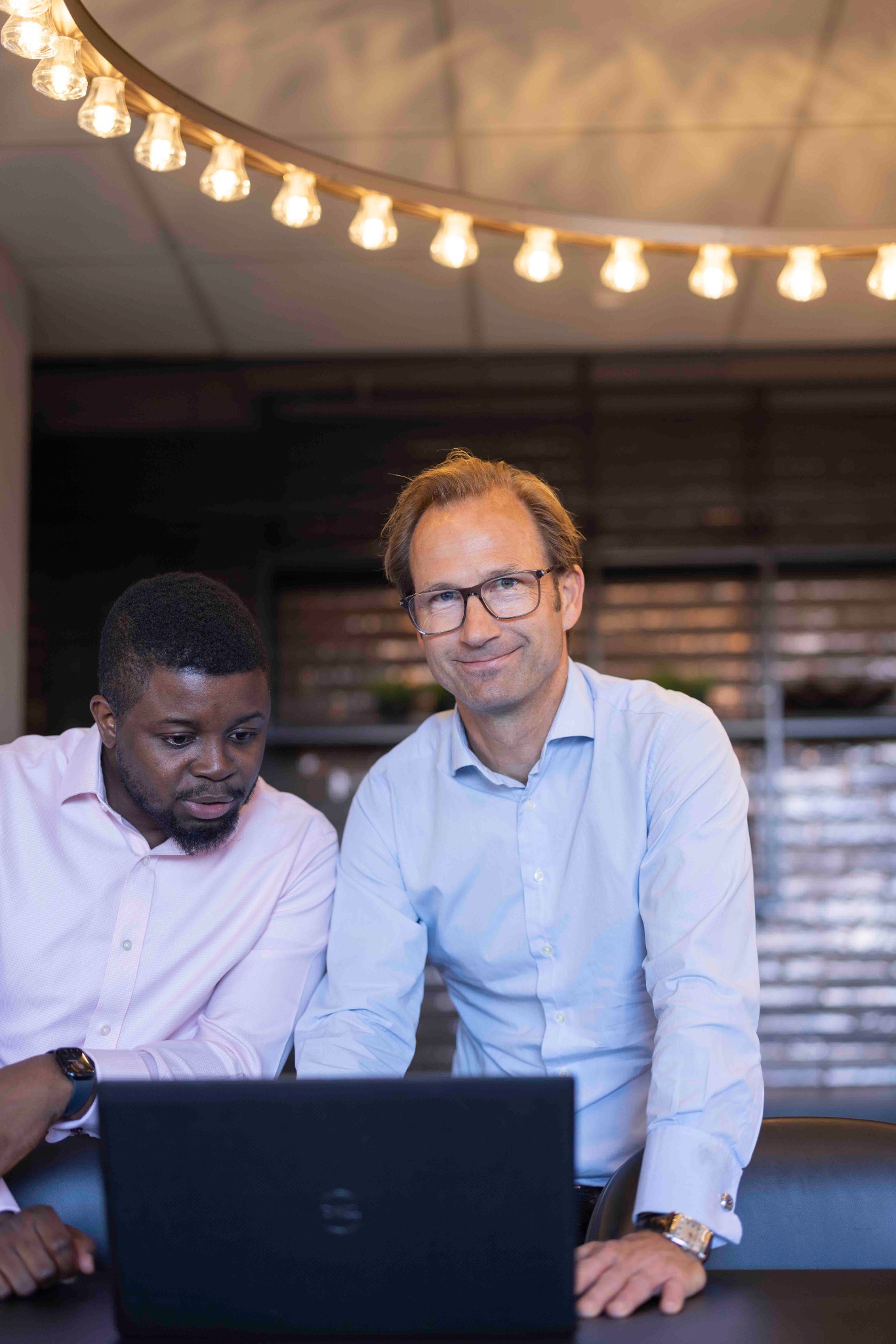 Siglar Carbon team working with voyage data