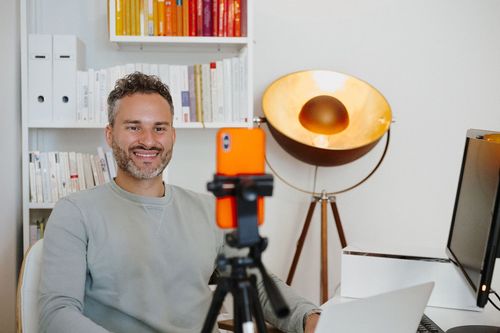 Denis Martin in einer persönlichen Arbeitssituation